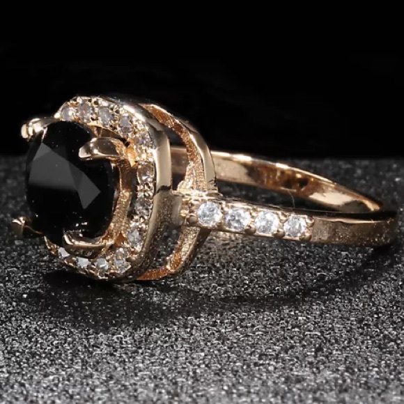 NWOT black sapphire gold ring - Picture 2 of 4
